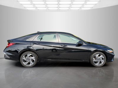 2025 Hyundai Elantra Hybrid Limited