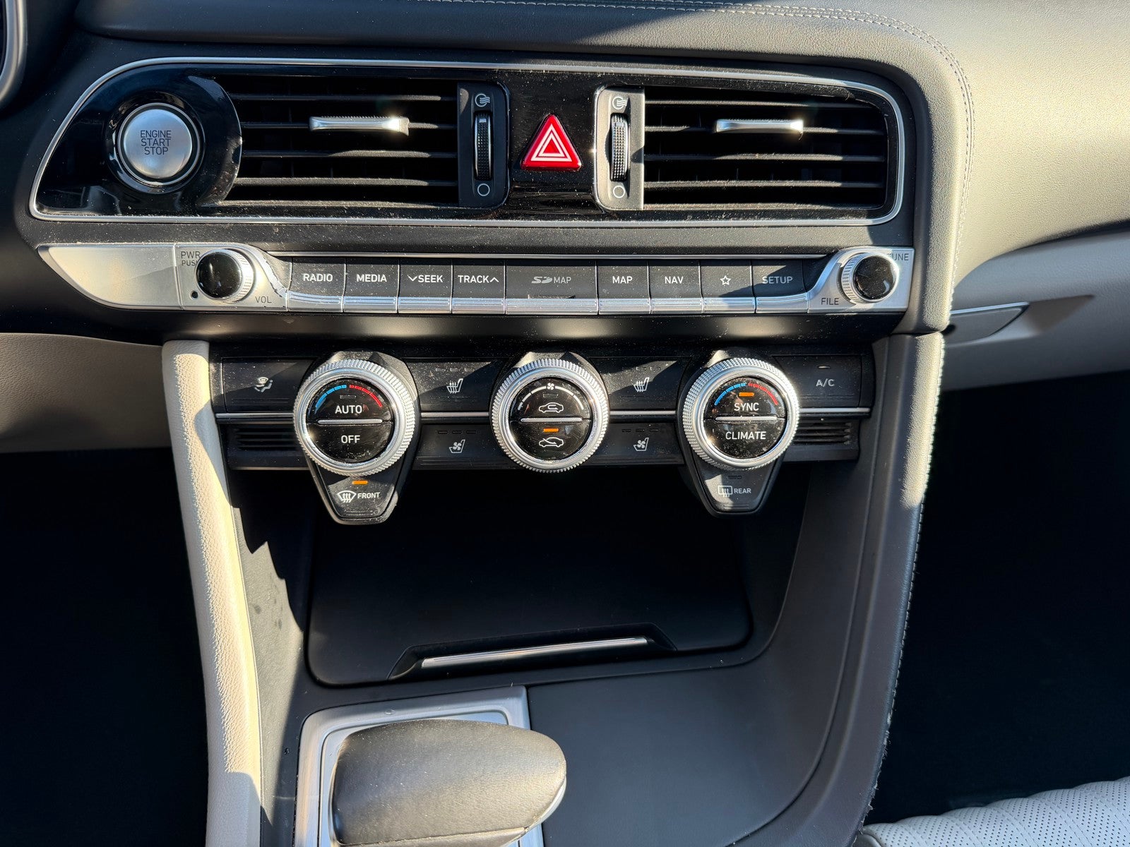 2019 Genesis G70 2.0T Advanced