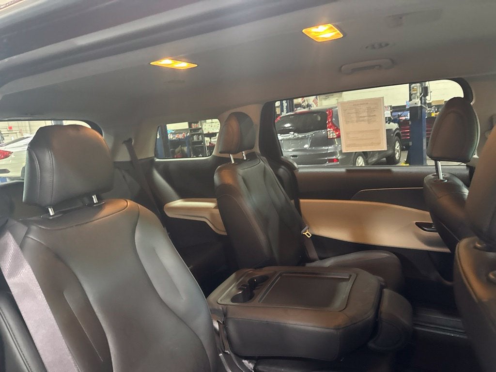 2022 Kia Carnival LXS