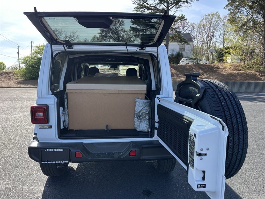 2025 Jeep Wrangler Sahara