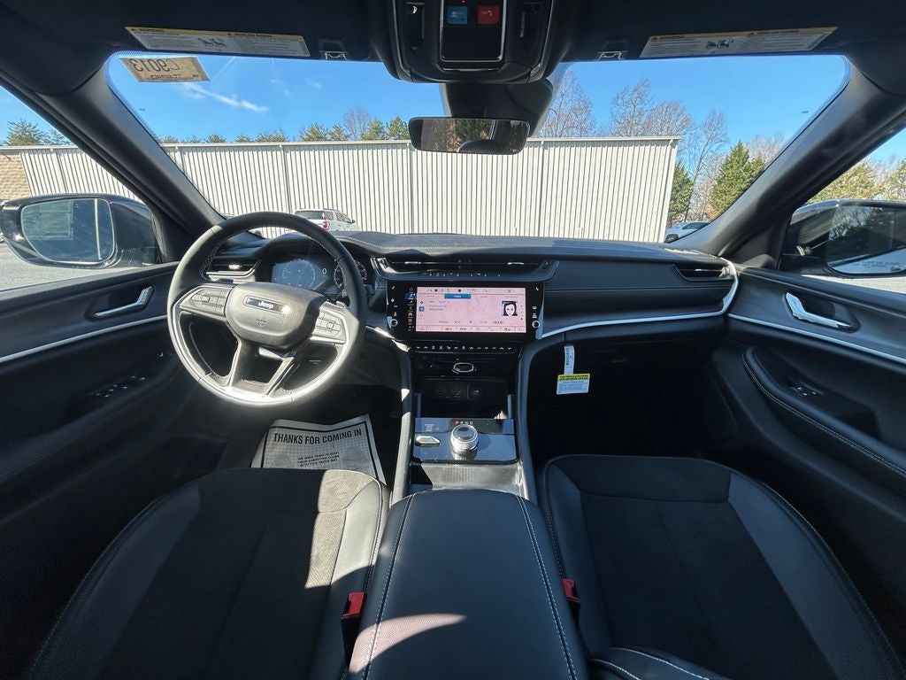 2026 Jeep Grand Cherokee Laredo