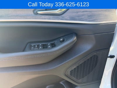 2027 Jeep Grand Cherokee Laredo Altitude