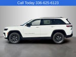 2027 Jeep Grand Cherokee Laredo Altitude