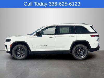 2027 Jeep Grand Cherokee Laredo Altitude