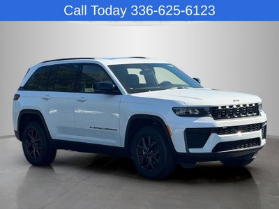 2027 Jeep Grand Cherokee Laredo Altitude