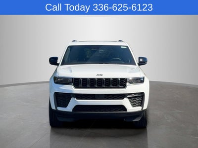 2027 Jeep Grand Cherokee Laredo Altitude