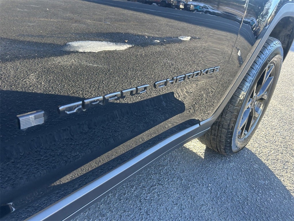 2026 Jeep Grand Cherokee Laredo