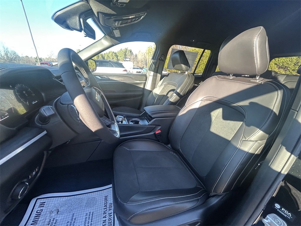 2026 Jeep Grand Cherokee Laredo