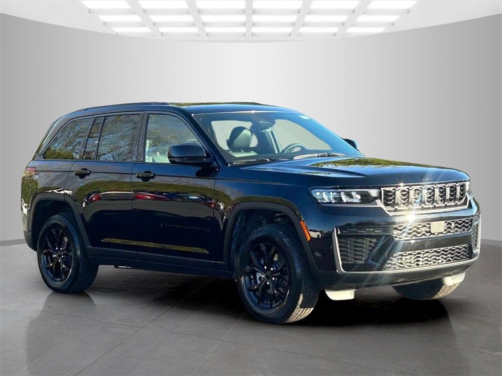 2026 Jeep Grand Cherokee Laredo