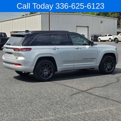 2026 Jeep Grand Cherokee Summit