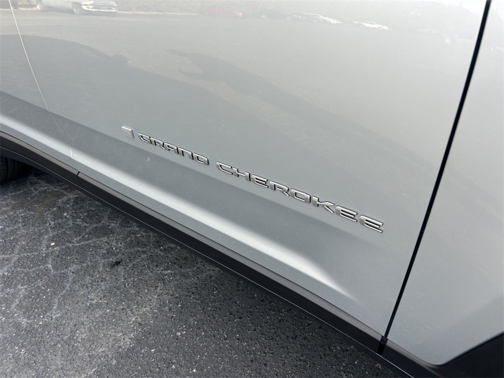 2026 Jeep Grand Cherokee L Laredo