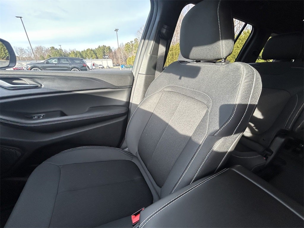 2026 Jeep Grand Cherokee L Laredo