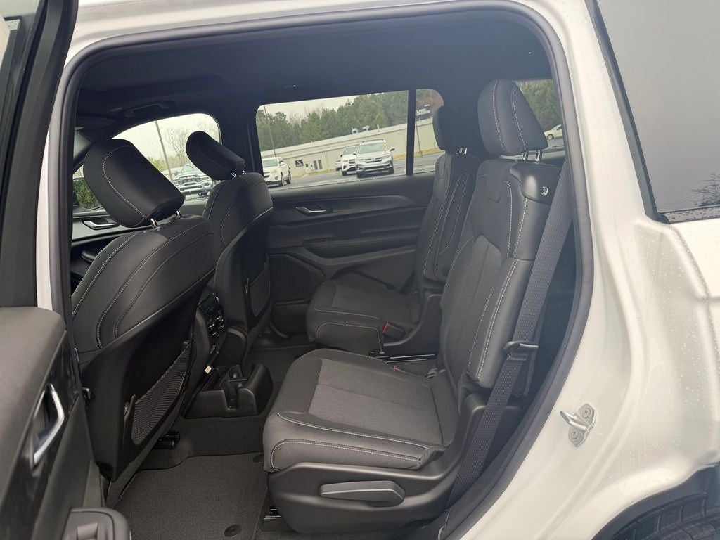 2026 Jeep Grand Cherokee L Laredo