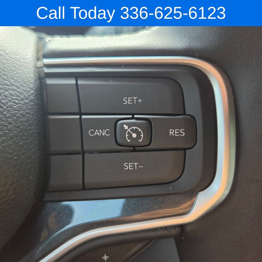 2024 Jeep Wagoneer Base