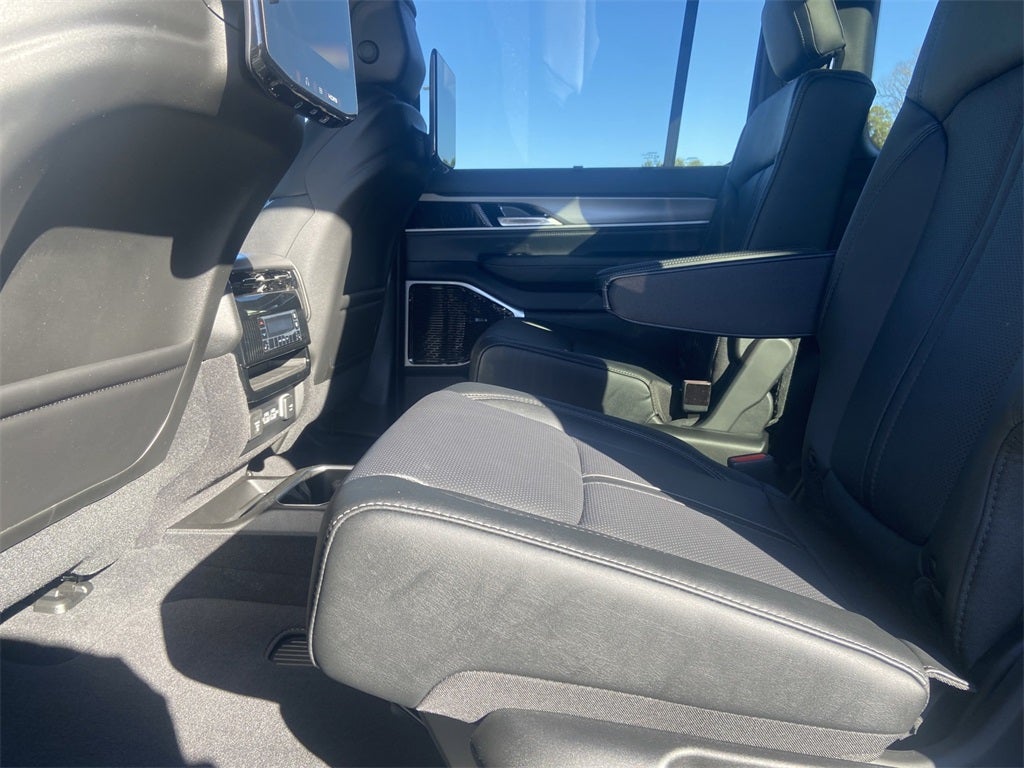 2026 Jeep Grand Wagoneer Base