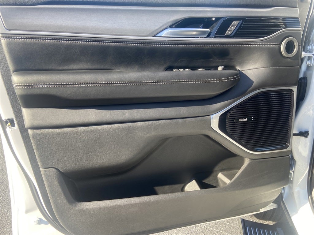 2026 Jeep Grand Wagoneer Base