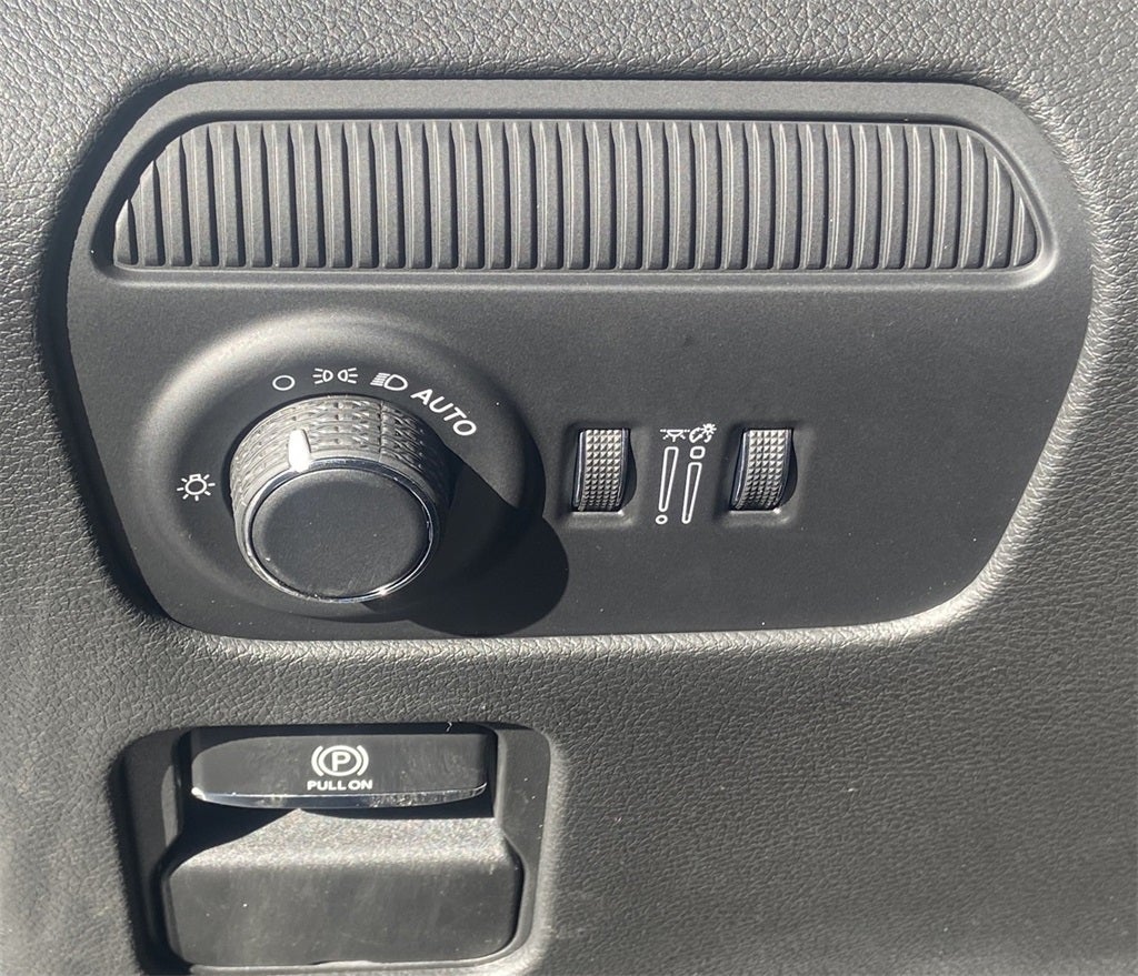 2026 Jeep Grand Wagoneer Base