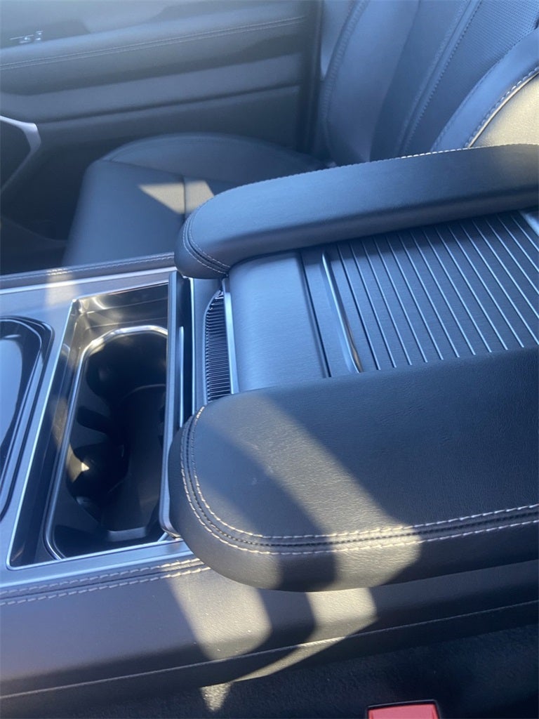 2026 Jeep Grand Wagoneer Base