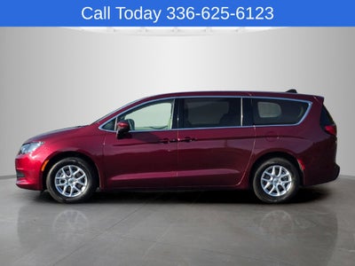 2023 Chrysler Voyager LX