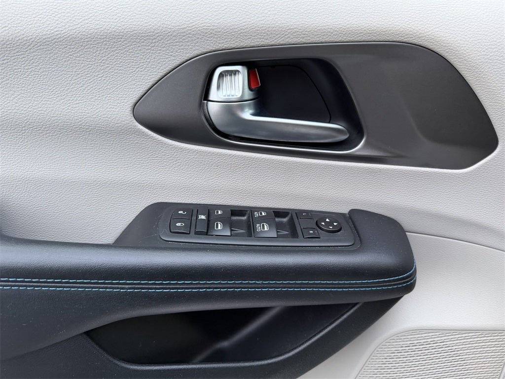 2021 Chrysler Pacifica Touring