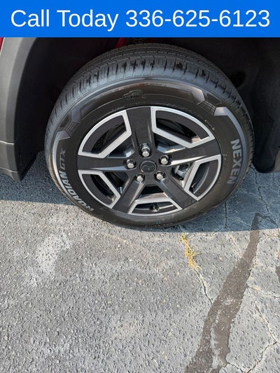 2026 Jeep Cherokee Laredo