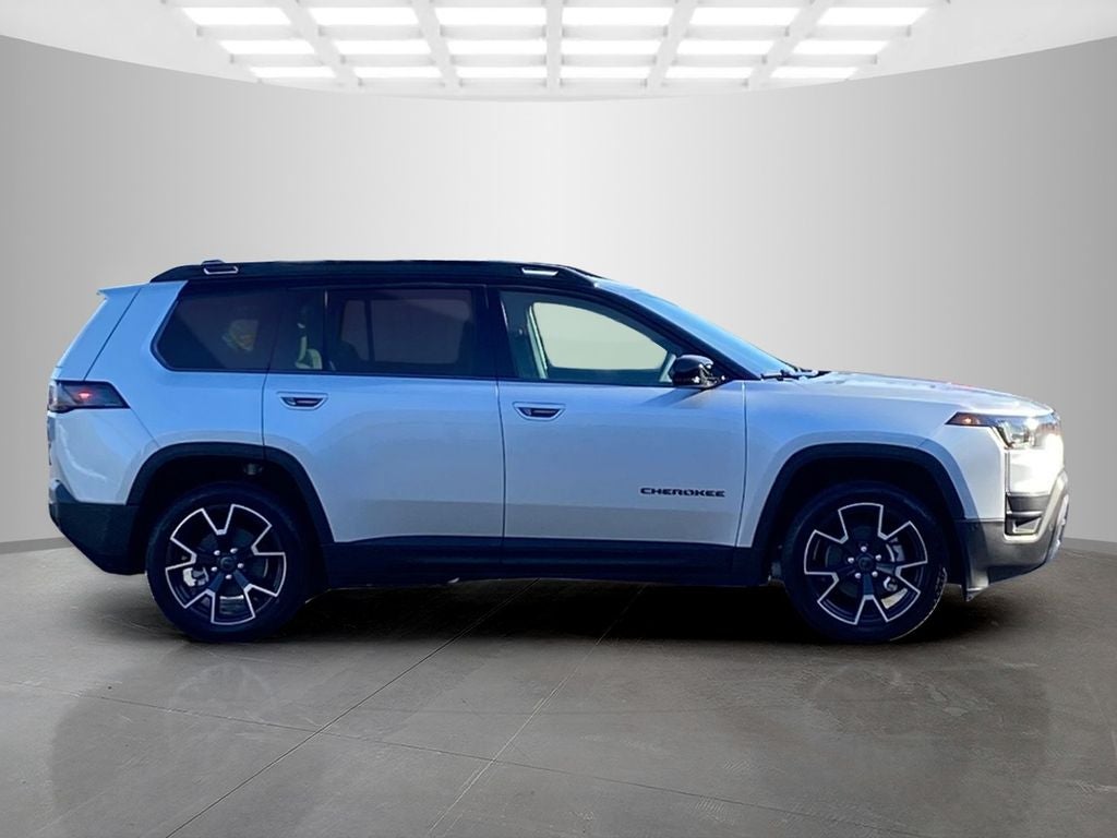 2026 Jeep Cherokee Overland