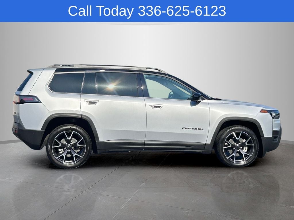 2026 Jeep Cherokee Overland