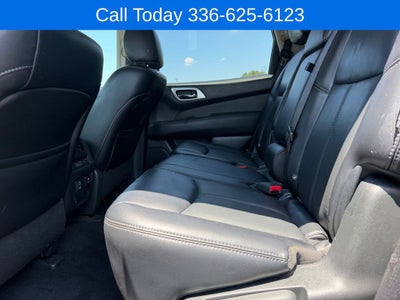 2018 Nissan Pathfinder SL