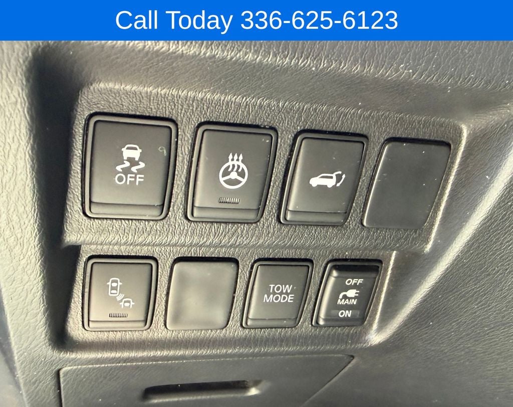 2018 Nissan Pathfinder SL