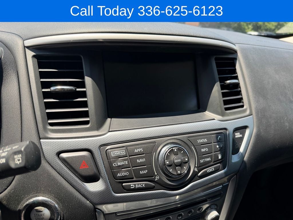 2018 Nissan Pathfinder SL