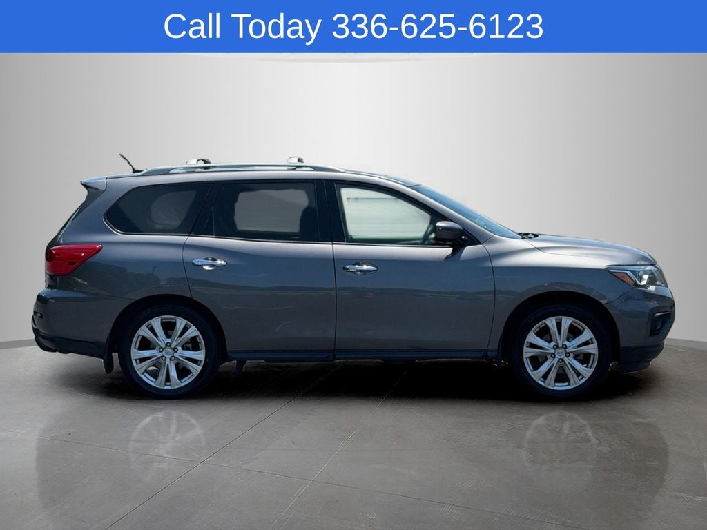 2018 Nissan Pathfinder SL