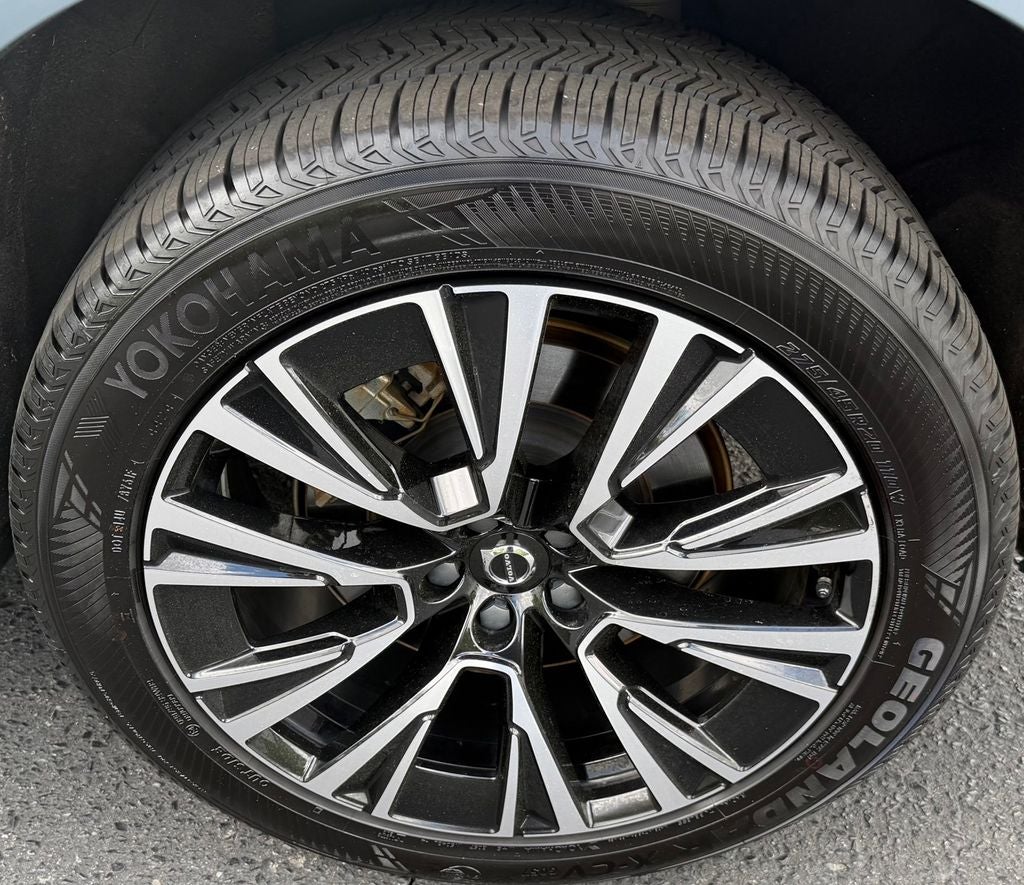 2023 Volvo XC90 Recharge Plug-In Hybrid T8 Core Bright Theme